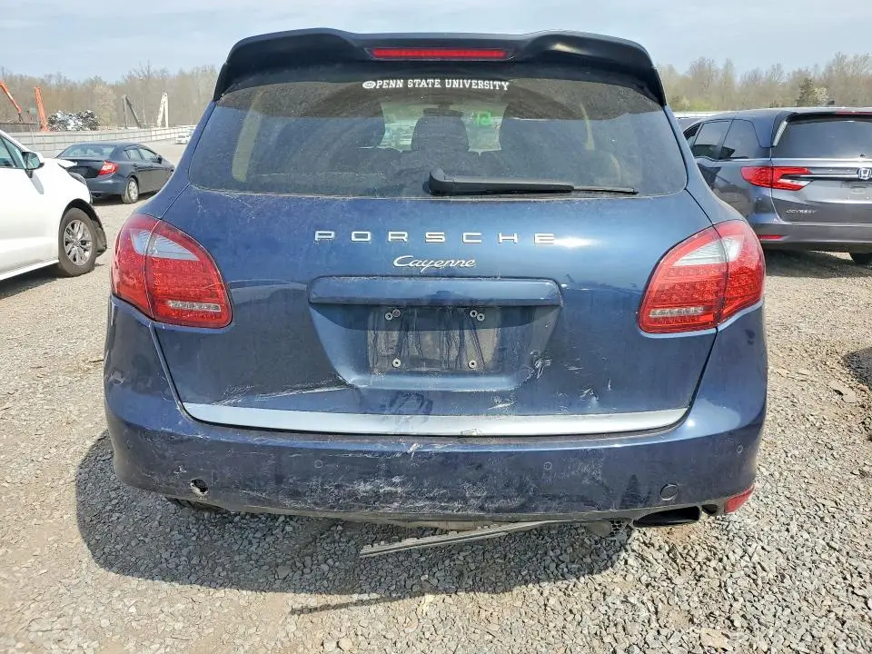 2014 PORSCHE CAYENNE   