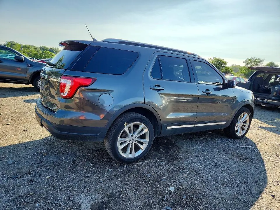 2019 FORD EXPLORER XLT  
