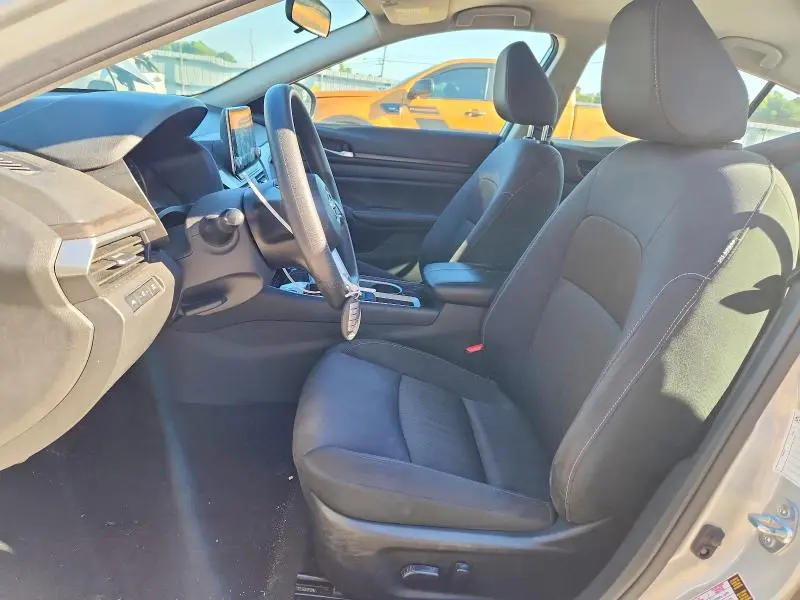 2024 NISSAN ALTIMA SV  
