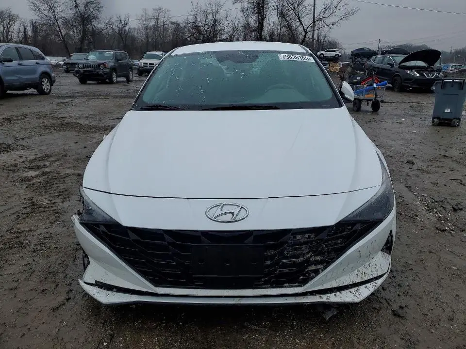 2023 HYUNDAI ELANTRA SEL  