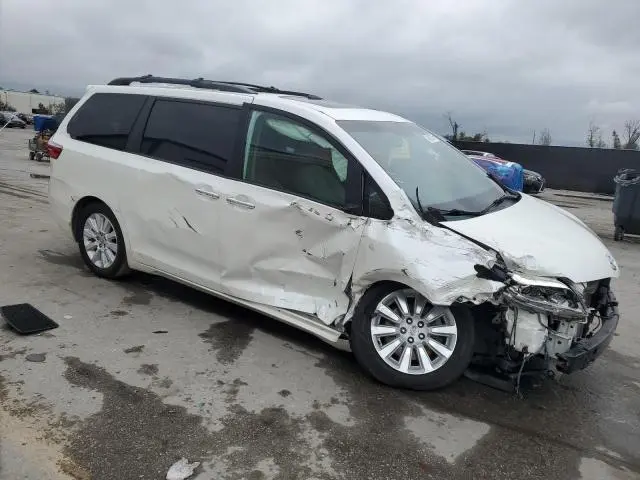 2015 TOYOTA SIENNA XLE  