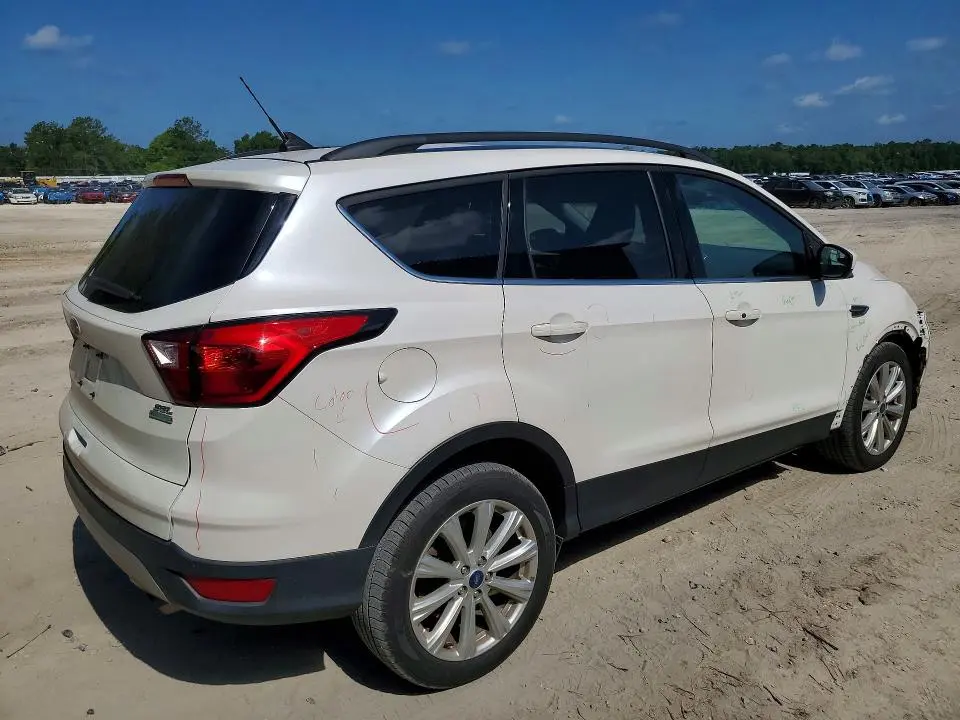 2019 FORD ESCAPE SEL  