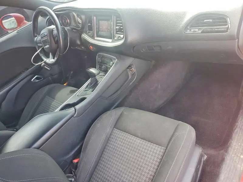 2016 DODGE CHALLENGER SXT  