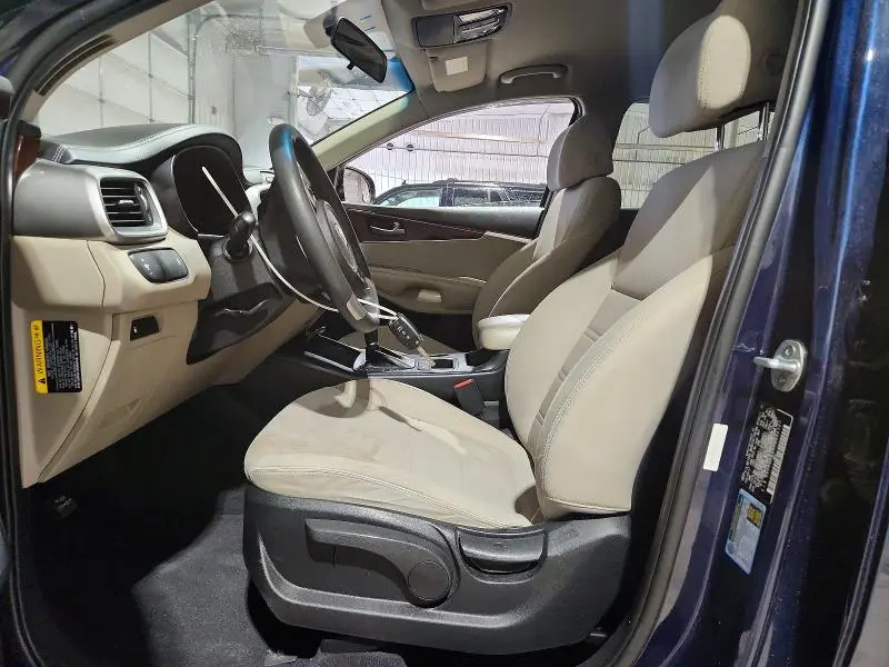 2017 KIA SORENTO LX V6  