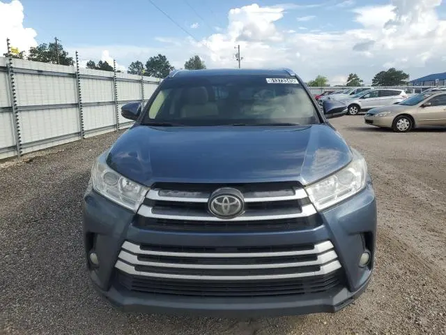 2017 TOYOTA HIGHLANDER SE  