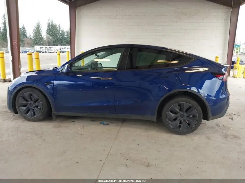 2024 TESLA MODEL Y LONG RANGE SINGLE MOTOR REAR-WHEEL DRIVE/RWD