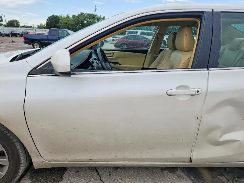 2017 TOYOTA CAMRY XLE  