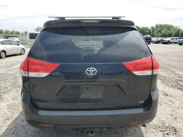 2011 TOYOTA SIENNA LE  