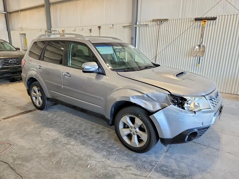 2013 SUBARU FORESTER TOURING  