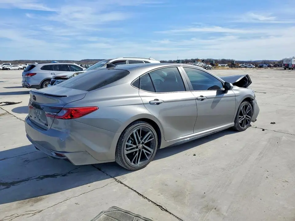 2025 TOYOTA CAMRY XSE  