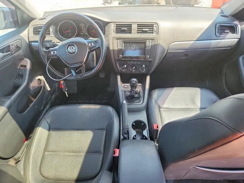 2017 VOLKSWAGEN JETTA SE  