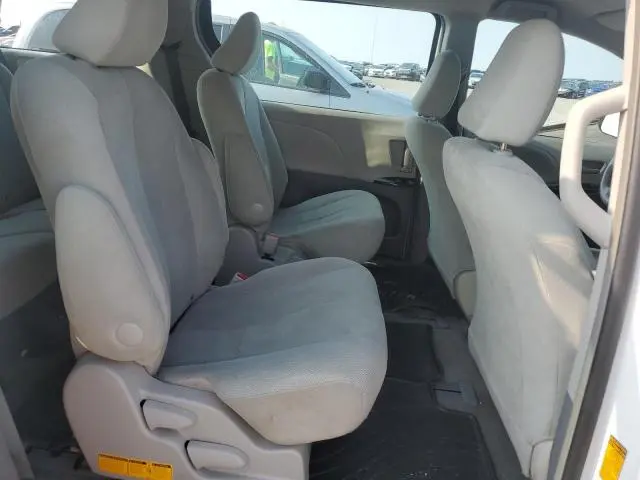2013 TOYOTA SIENNA   