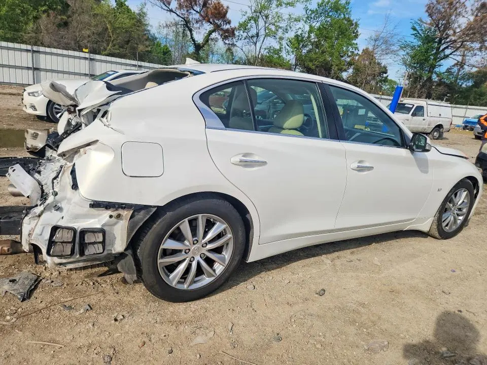 2015 INFINITI Q50 PREMIUM  