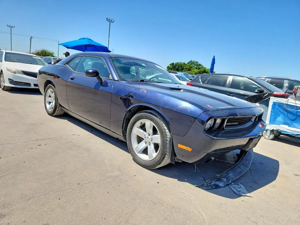 2012 DODGE CHALLENGER SXT  