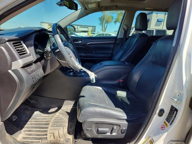2016 TOYOTA HIGHLANDER LIMITED  