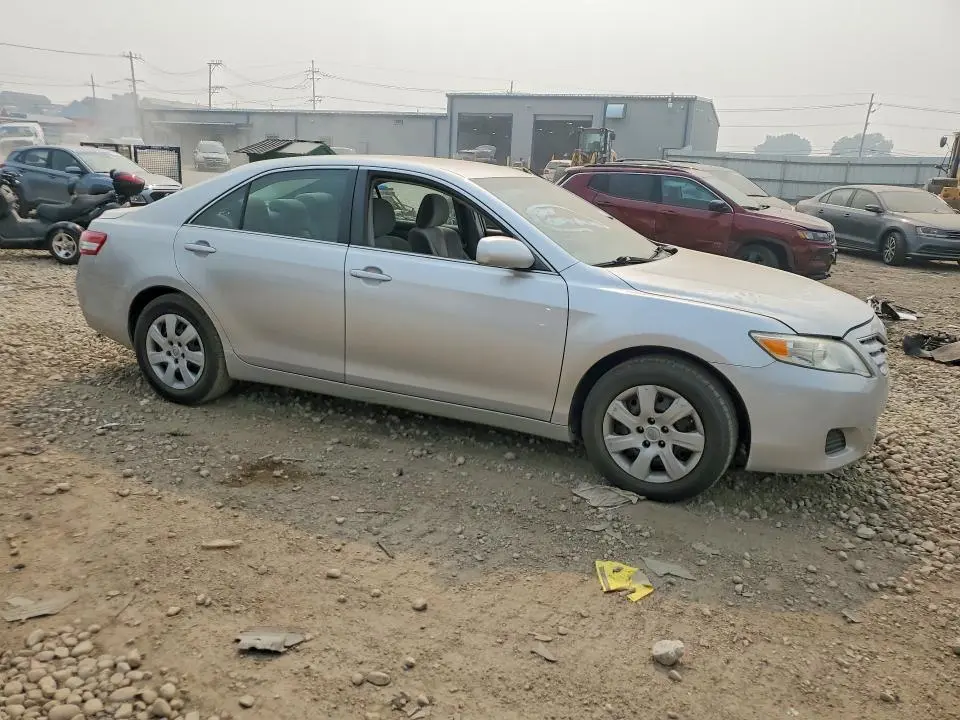 2011 TOYOTA CAMRY LE  