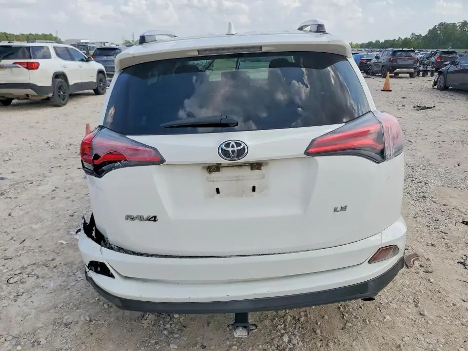 2016 TOYOTA RAV4 LE  