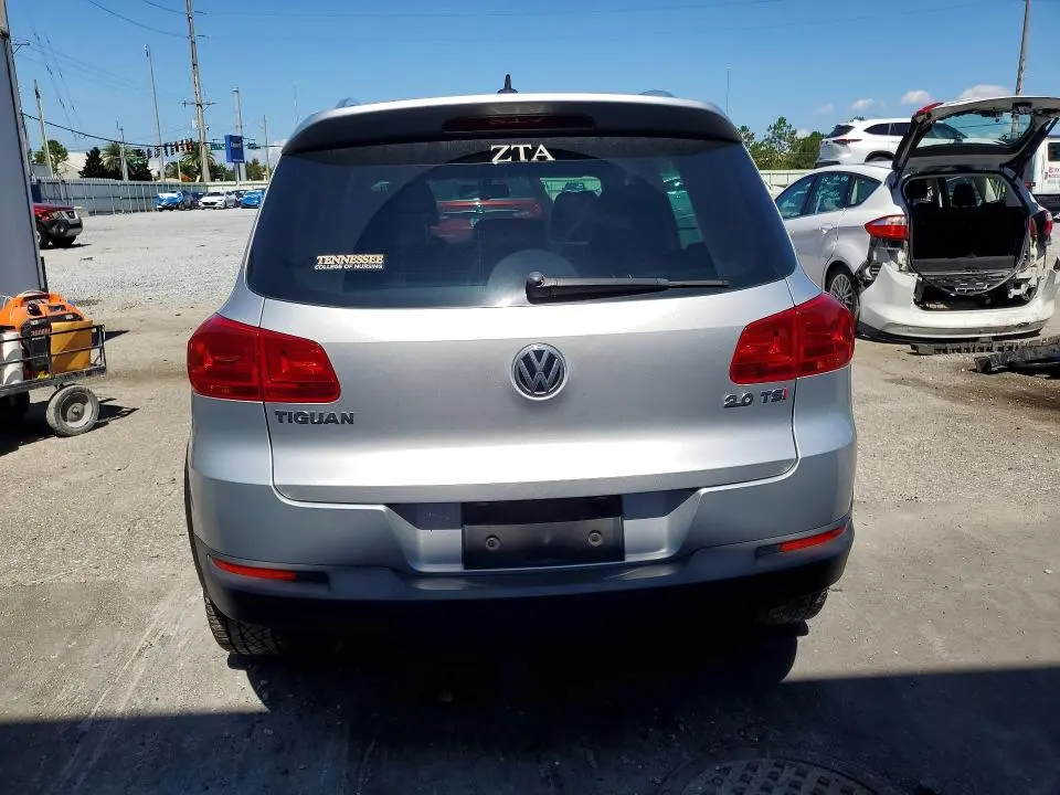 2014 VOLKSWAGEN TIGUAN S  
