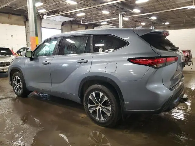 2023 TOYOTA HIGHLANDER HYBRID XLE  