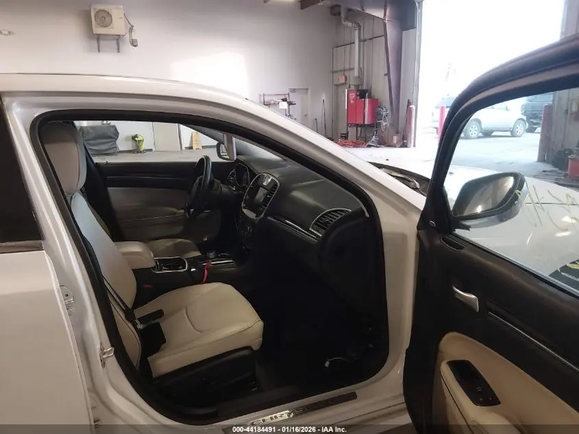 2015 CHRYSLER 300C AWD