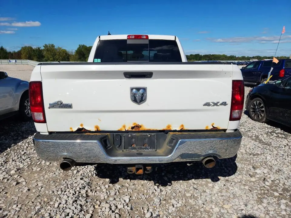 2013 RAM 1500 SLT  