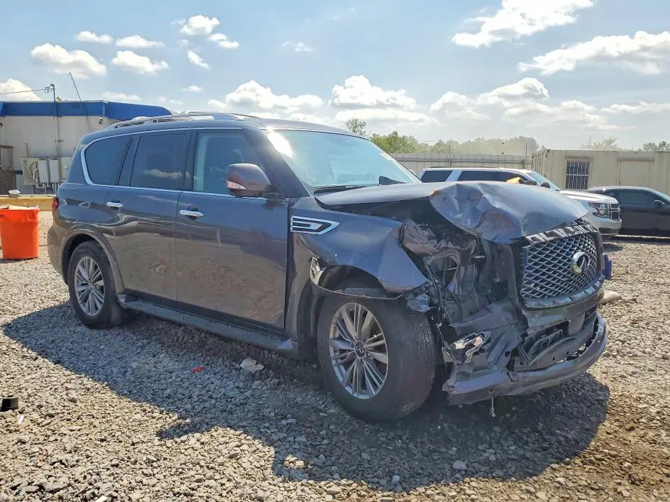 2023 INFINITI QX80 LUXE  