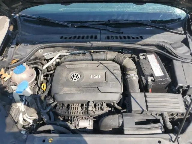 2016 VOLKSWAGEN JETTA SPORT  