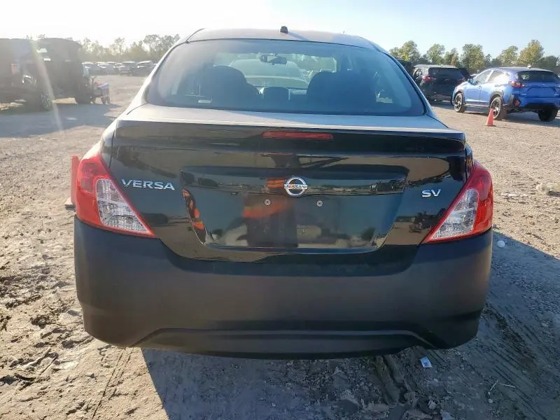 2019 NISSAN VERSA S  