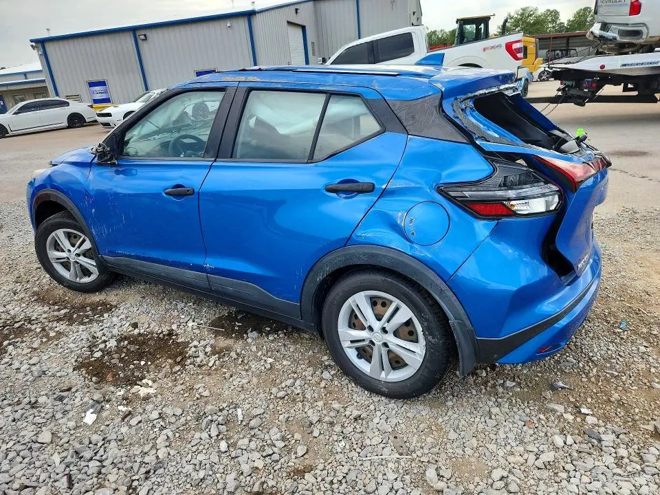 2022 NISSAN KICKS S  