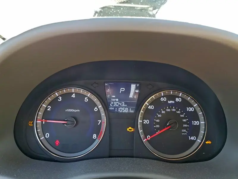 2012 HYUNDAI ACCENT GLS  