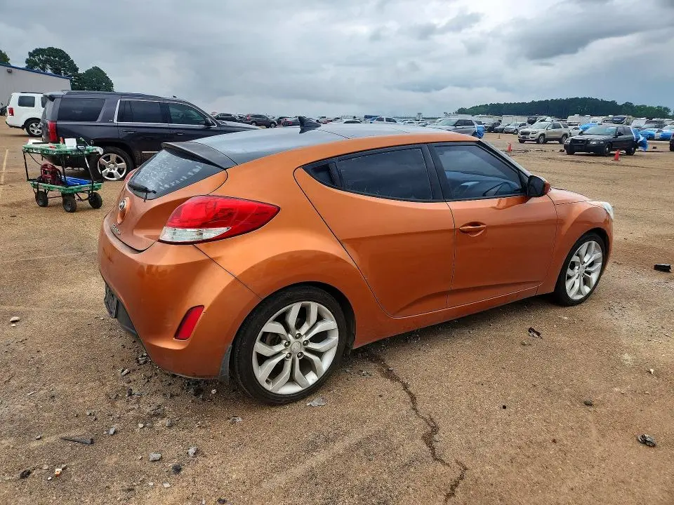 2015 HYUNDAI VELOSTER BASE  