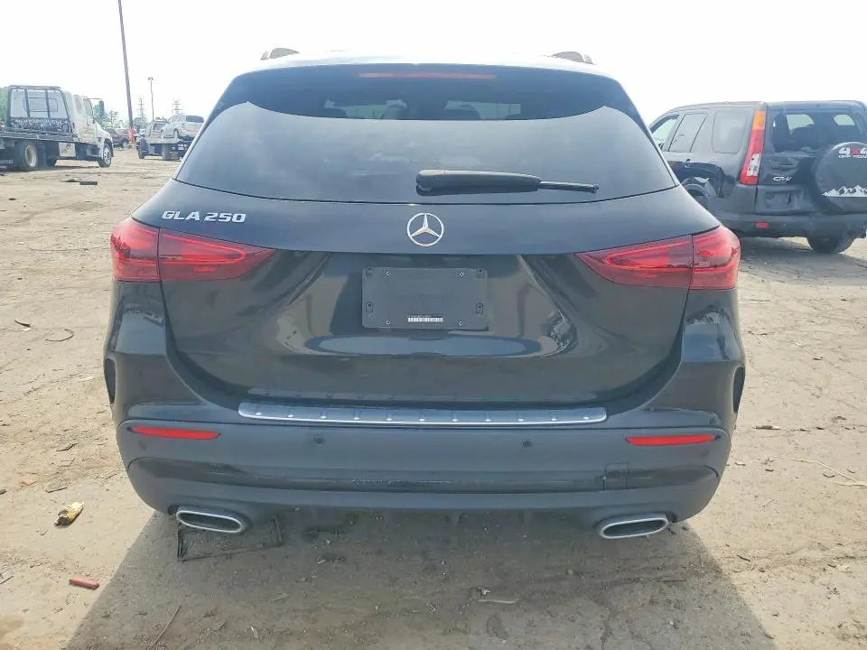 2025 MERCEDES-BENZ GLA 250  