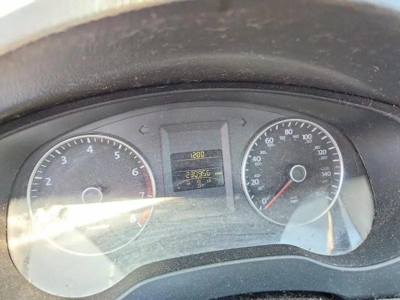 2012 VOLKSWAGEN JETTA SE  