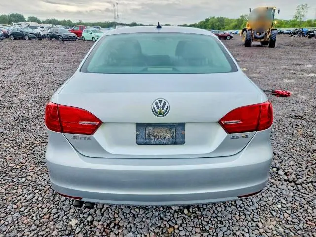 2011 VOLKSWAGEN JETTA SE  