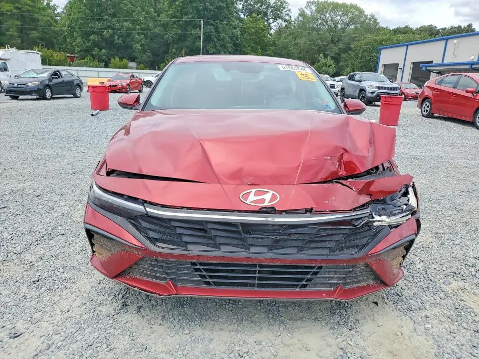 2024 HYUNDAI ELANTRA SEL  