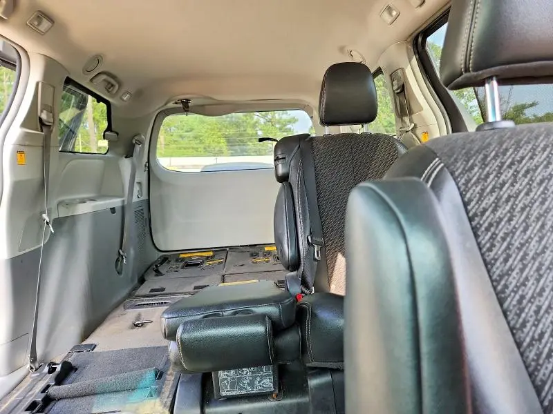 2012 TOYOTA SIENNA SPORT  