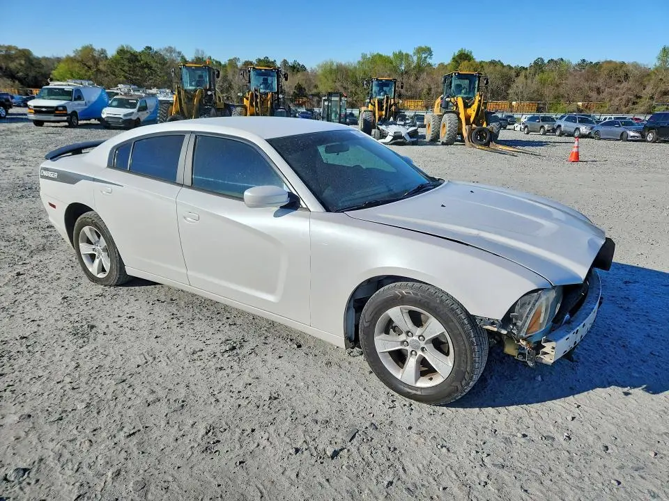 2014 DODGE CHARGER SE  