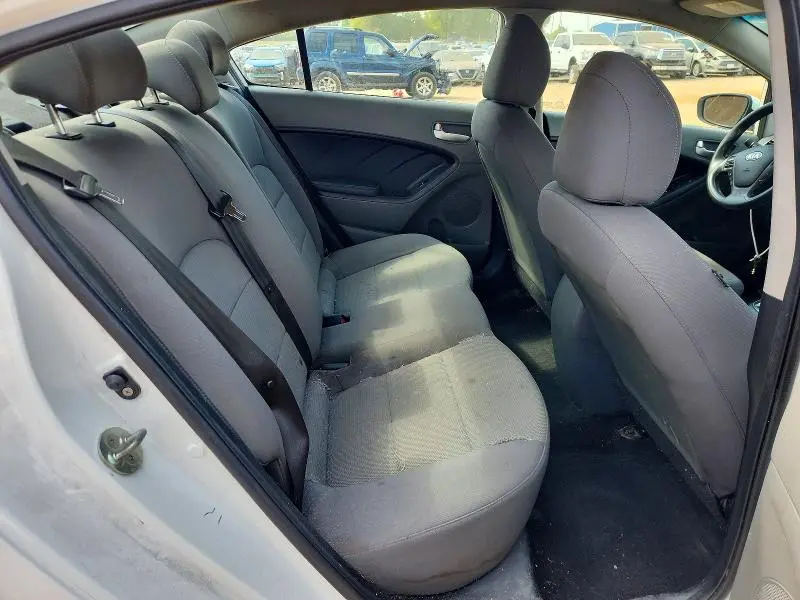 2018 KIA FORTE LX  