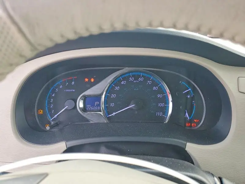 2013 TOYOTA SIENNA XLE  