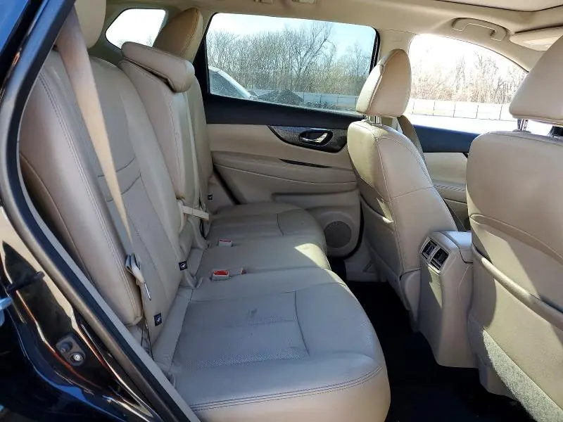 2016 NISSAN ROGUE SL  