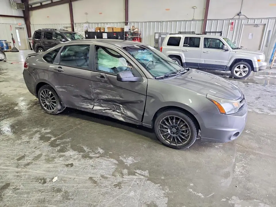 2010 FORD FOCUS SES  