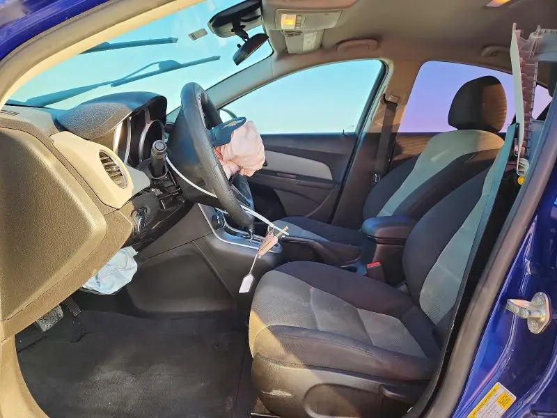 2013 CHEVROLET CRUZE LS  