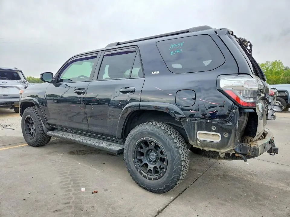 2019 TOYOTA 4RUNNER SR5  