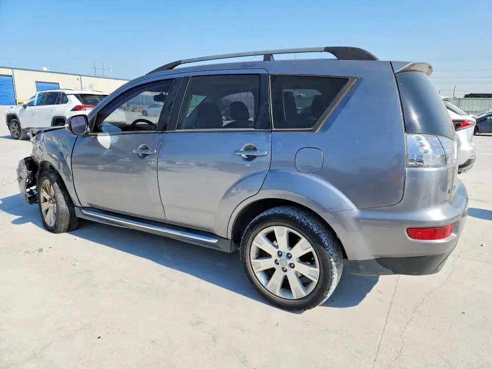 2013 MITSUBISHI OUTLANDER SE  