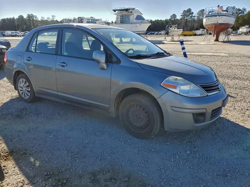 2010 NISSAN VERSA S  