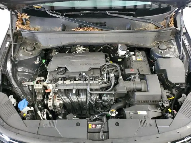 2024 HYUNDAI KONA SE  