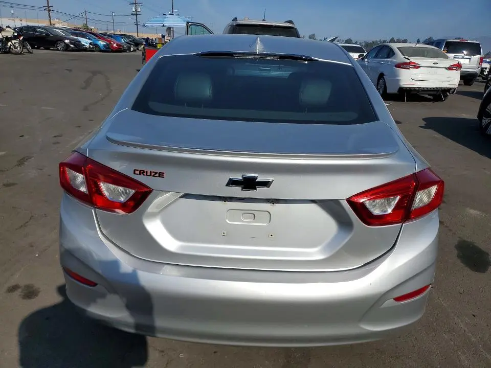 2018 CHEVROLET CRUZE LT  