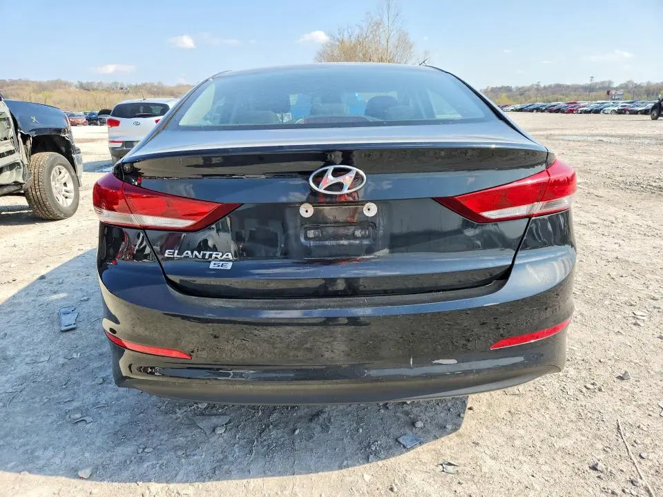 2018 HYUNDAI ELANTRA SE  