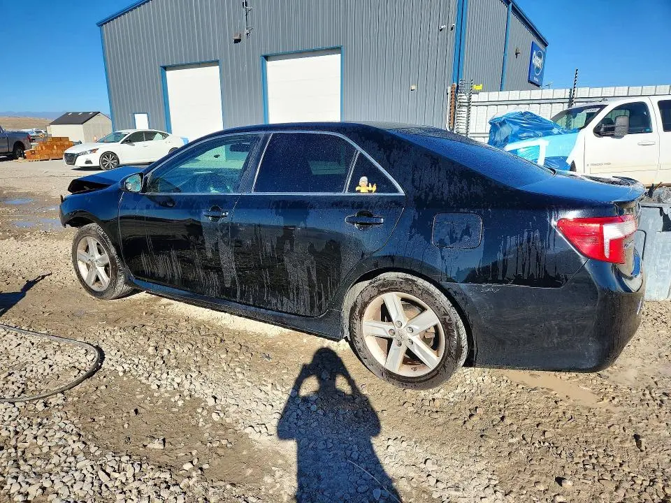 2013 TOYOTA CAMRY SE  