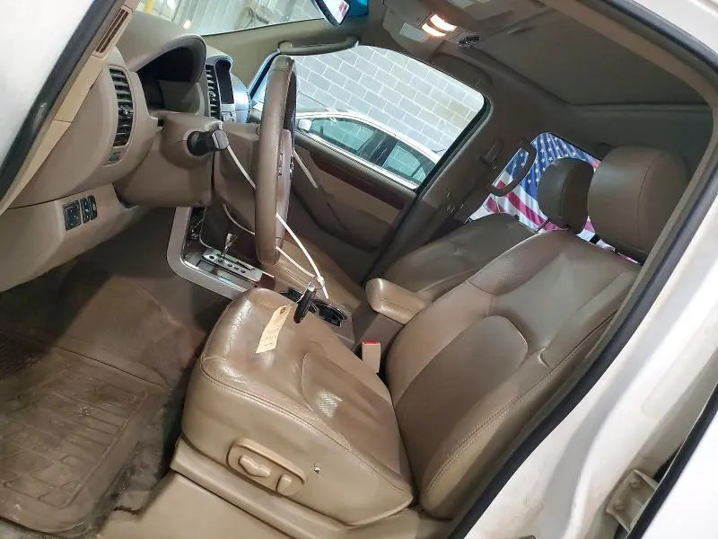 2011 NISSAN PATHFINDER S  